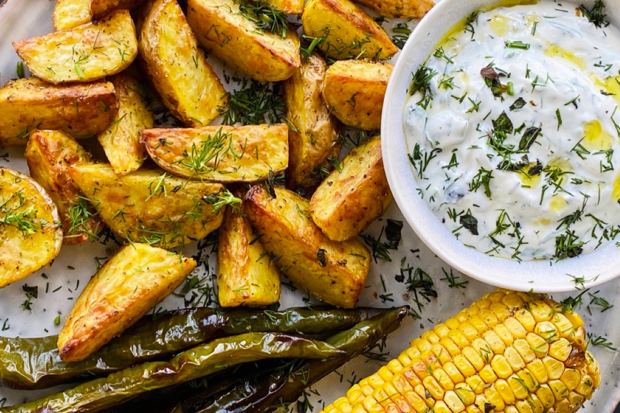 Tapas: Gebackene Kartoffelecken mit Knoblauch