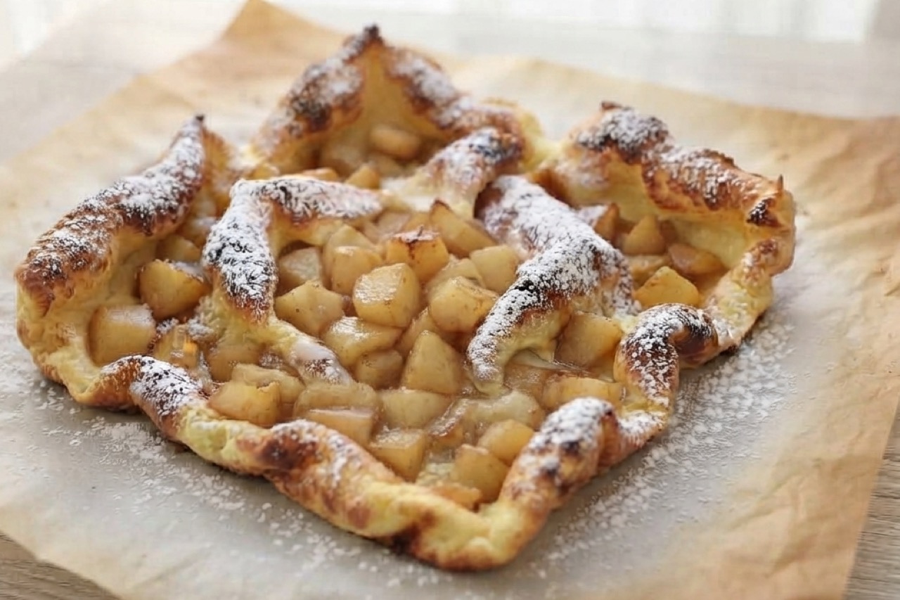 Ofenpfannkuchen: Der fluffigste Ofenzauber aus dem Norden!  Bei diesen Ofenpfannkuchen Rezept für unsere kleinen Helden am Herd werden sicher auch die Großen gerne zugreifen! Hallo ihr kleinen und großen Küchenhelden! Habt ihr heute Lust auf ein richtig leckeres, duftendes und super einfaches Abenteuer in der Küche? Wenn ja, dann aufgepasst: Heute machen wir keinen normalen Pfannkuchen, der einzeln in der Pfanne gewendet werden muss und vielleicht an der Decke landet....  https://mediterrane-delites.com/2026/10/03/ofenpfannkuchen/